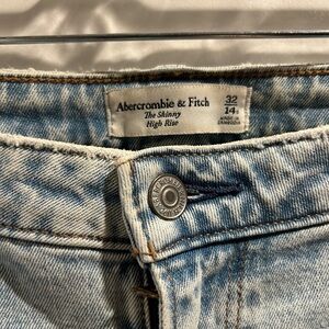 Abercrombie & Fitch High Rise Skinny Jeans